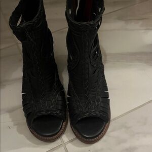 Freebird by Steven Bela Leather Ankle Sandal Bootie size 7